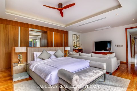 Chalet de 4 dormitorios en Bang Tao, Tailandia № 179819 - foto 14