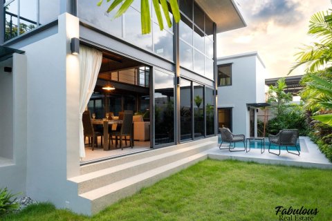 Chalet de 2 dormitorios en Bang Tao, Tailandia № 179820 - foto 14