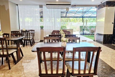 Apartamento de 10 dormitorios en Mai Khao, Tailandia № 157843 - foto 3