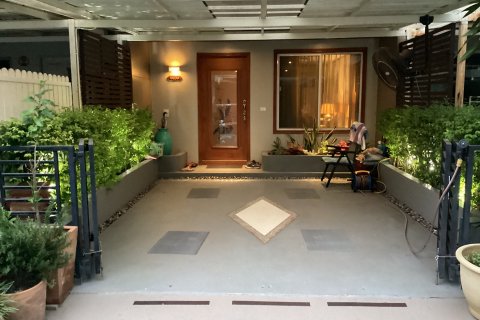 Reihenhaus in Bueng Kum, Bangkok, Thailand 3 Schlafzimmer № 145129