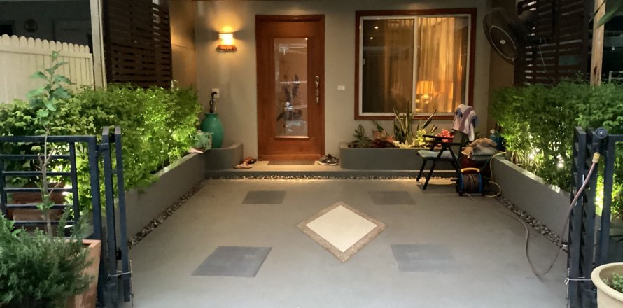 Reihenhaus in Bueng Kum, Bangkok, Thailand 3 Schlafzimmer № 145129