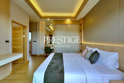 House in Pattaya, Thailand 5 bedrooms № 198022 - photo 29