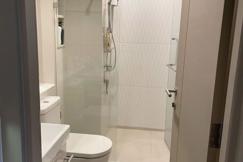Condominio de 1 dormitorio en Ratchathewi, Bangkok, Tailandia № 67422 - foto 12
