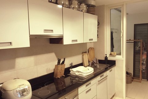Condominio de 2 dormitorios en Watthana, Bangkok, Tailandia № 200511 - foto 6