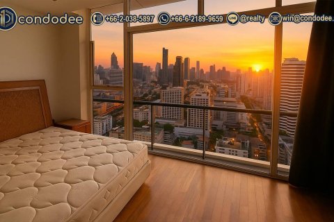 Condo in Khlong Toei, Bangkok, Thailand, 4 bedrooms  № 200505