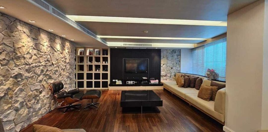 Penthouse in Hua Hin, Thailand 4 bedrooms № 160437