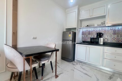 Condominio de 1 dormitorio en Bang Lamung, Tailandia № 198803 - foto 2