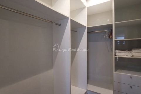 Condominio de 2 dormitorios en Bang Lamung, Tailandia № 198804 - foto 15