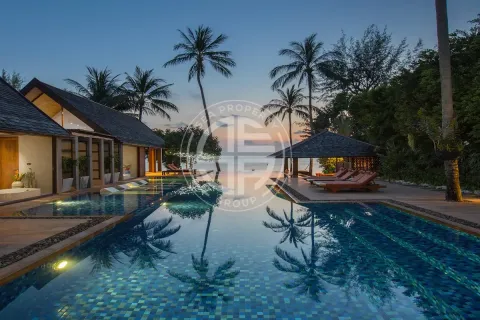 Chalet de 6 dormitorios en Ko Samui, Tailandia № 190600 - foto 18