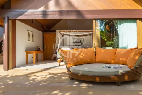 Chalet de 6 dormitorios en Ko Samui, Tailandia № 190600 - foto 9