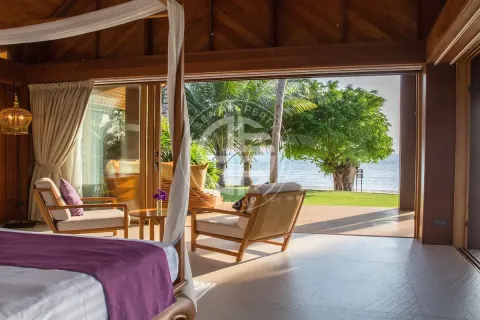 Chalet de 6 dormitorios en Ko Samui, Tailandia № 190600 - foto 7