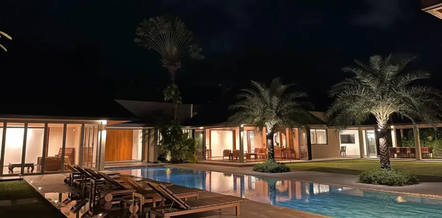 Chalet de 5 dormitorios en Phuket, Tailandia № 190603