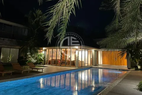Chalet de 5 dormitorios en Phuket, Tailandia № 190603 - foto 14