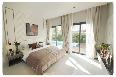 Chalet de 4 dormitorios en Pattaya, Tailandia № 165140 - foto 4