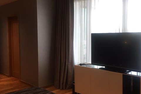 Condominio de 2 dormitorios en Khlong Toei, Bangkok, Tailandia № 208491 - foto 4