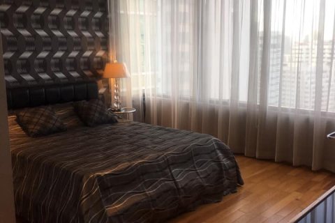 Condominio de 2 dormitorios en Khlong Toei, Bangkok, Tailandia № 208491 - foto 8