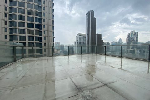 Condominio de 2 dormitorios en Khlong Toei, Bangkok, Tailandia № 208487 - foto 16