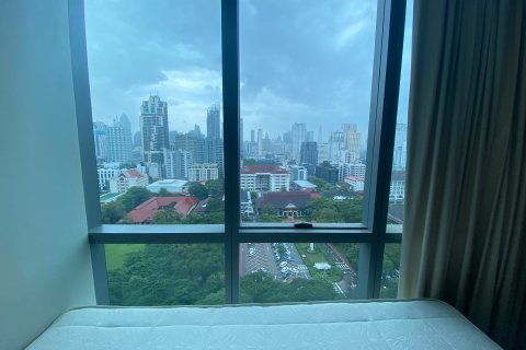 Condominio de 2 dormitorios en Khlong Toei, Bangkok, Tailandia № 208487 - foto 9