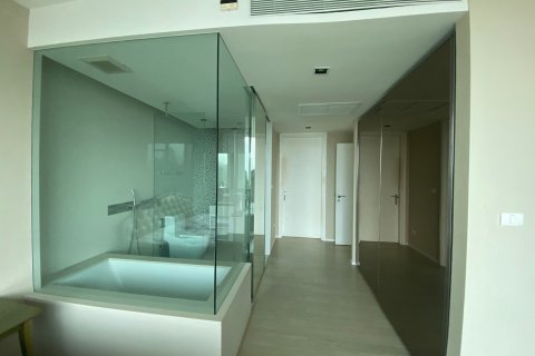Condominio de 2 dormitorios en Khlong Toei, Bangkok, Tailandia № 208487 - foto 13