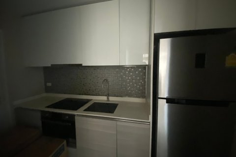 Condominio de 2 dormitorios en Khlong Toei, Bangkok, Tailandia № 208487 - foto 5