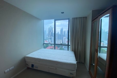Condominio de 2 dormitorios en Khlong Toei, Bangkok, Tailandia № 208487 - foto 8
