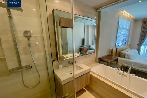 Condominio de 2 dormitorios en Watthana, Bangkok, Tailandia № 208488 - foto 9