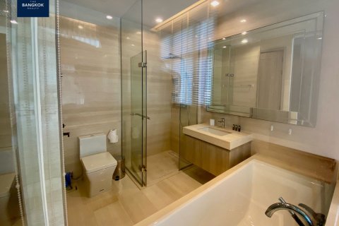 Condominio de 2 dormitorios en Watthana, Bangkok, Tailandia № 208488 - foto 13