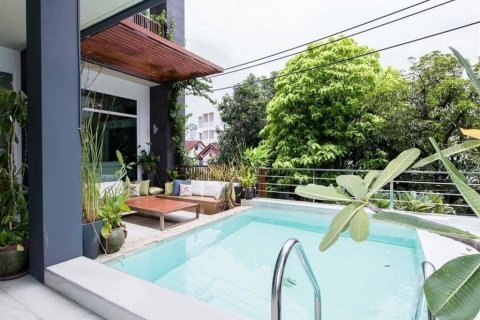Chalet de 5 dormitorios en Watthana, Bangkok, Tailandia № 208493 - foto 5
