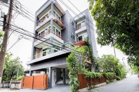 Chalet de 5 dormitorios en Watthana, Bangkok, Tailandia № 208493 - foto 6