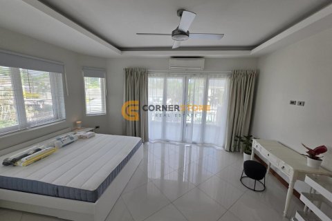 Estudio en Pattaya, Tailandia № 209685 - foto 25
