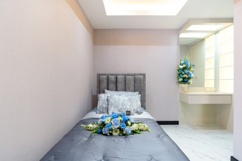 Chalet de 4 dormitorios en Pattaya, Tailandia № 159877 - foto 16
