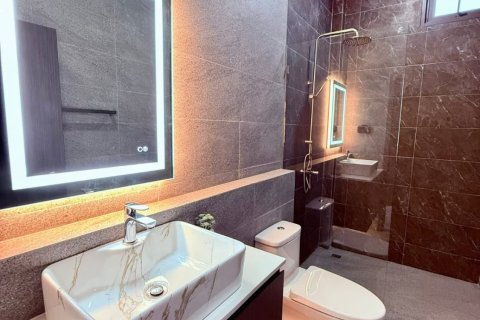 Villa in Pattaya, Thailand 4 bedrooms № 159878 - photo 12