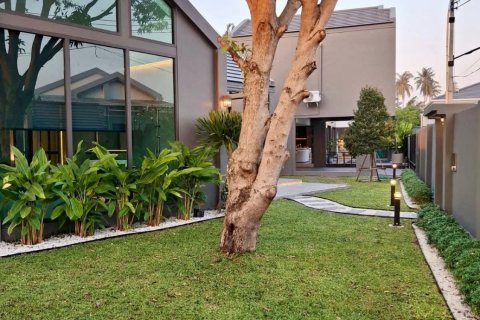 Villa in Pattaya, Thailand 4 bedrooms № 159878 - photo 18