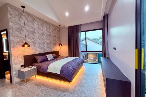 Villa in Pattaya, Thailand 4 bedrooms № 159878 - photo 9