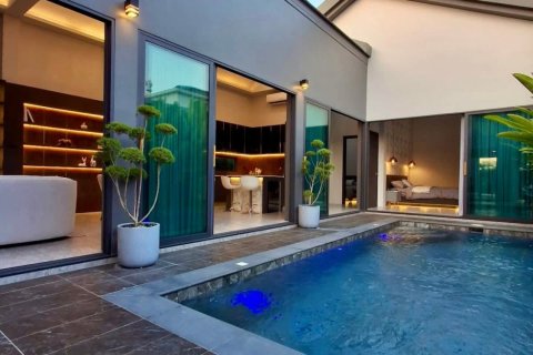 Villa in Pattaya, Thailand 4 bedrooms № 159878 - photo 14