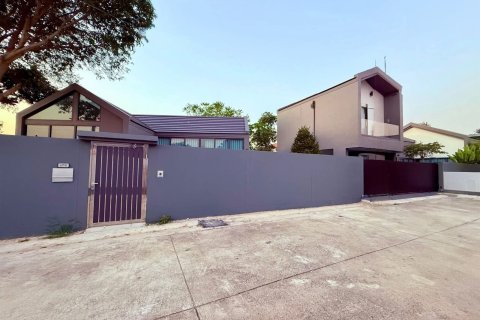 Villa in Pattaya, Thailand 4 bedrooms № 159878 - photo 16