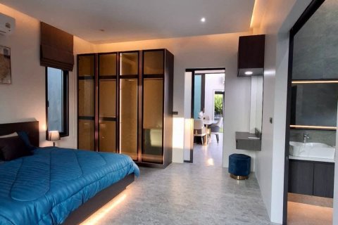 Villa in Pattaya, Thailand 4 bedrooms № 159878 - photo 13
