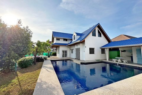 Haus in Pattaya, Thailand 4 Schlafzimmer № 47293 - Foto 3