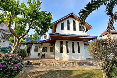 Haus in Pattaya, Thailand 4 Schlafzimmer № 47293 - Foto 11