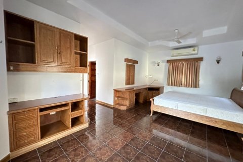 Haus in Pattaya, Thailand 4 Schlafzimmer № 47293 - Foto 28