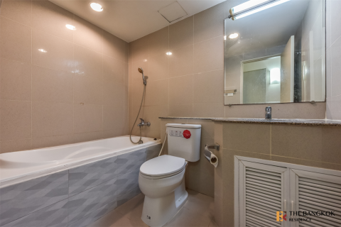 Condo in Bangkok, Thailand, 2 bedrooms  № 185499