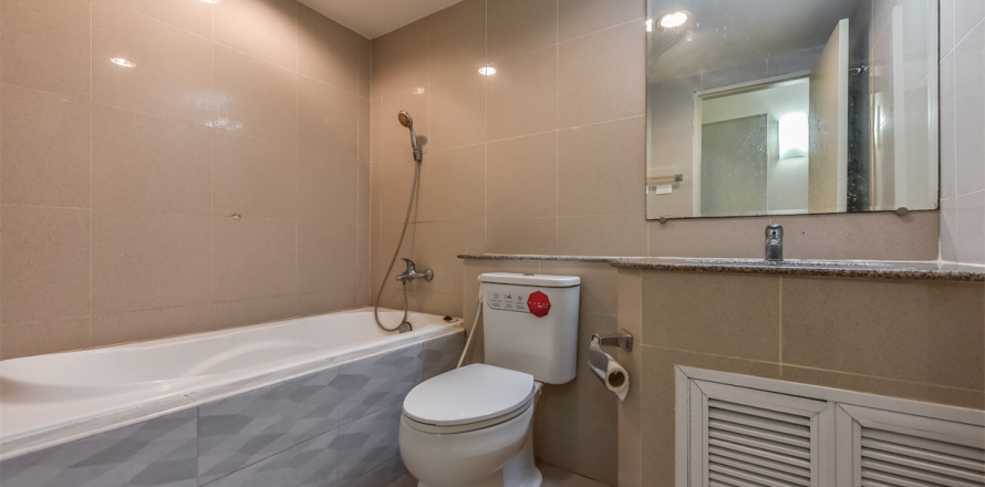 Condo in Bangkok, Thailand, 2 bedrooms № 185499