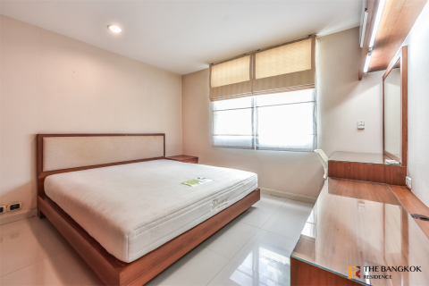 Condo in Bangkok, Thailand, 2 bedrooms № 185499 - photo 4