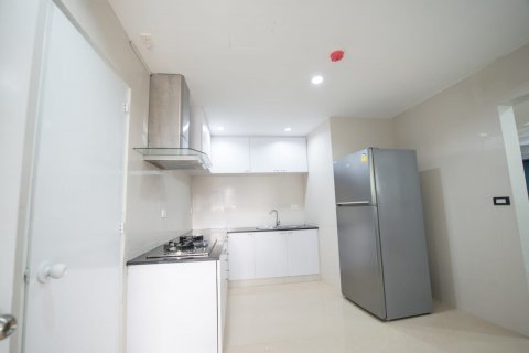 Condominio de 3 dormitorios en Bangkok, Tailandia № 65876 - foto 10