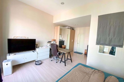 Casa de 3 dormitorios en Suan Luang, Bangkok, Tailandia № 113647 - foto 4