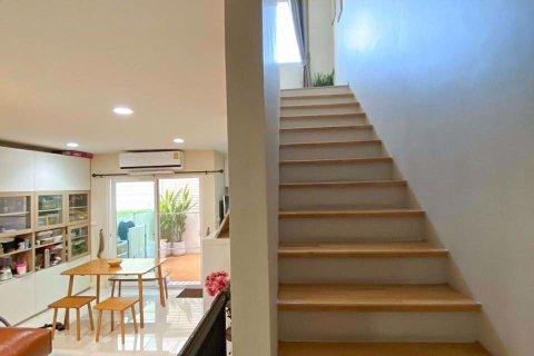 Casa de 3 dormitorios en Suan Luang, Bangkok, Tailandia № 113647 - foto 9
