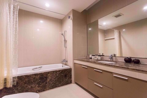 Condominio de 1 dormitorio en Watthana, Bangkok, Tailandia № 113648 - foto 16
