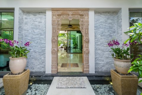 Casa de 3 dormitorios en Bang Tao, Tailandia № 161072 - foto 29