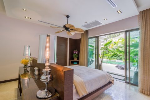 Casa de 3 dormitorios en Bang Tao, Tailandia № 161072 - foto 13