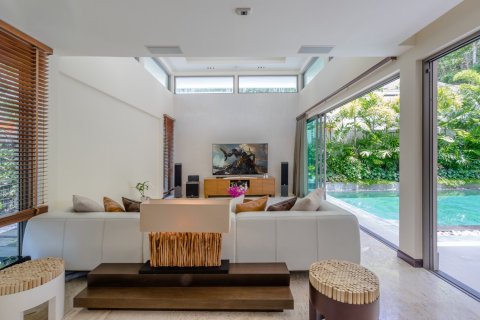 Casa de 3 dormitorios en Bang Tao, Tailandia № 161072 - foto 6